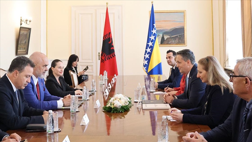 Bećirović razgovarao s Ramom: BiH podržava Berlinski proces, potrebno hitno prekinuti opstrukcije iz RS-a