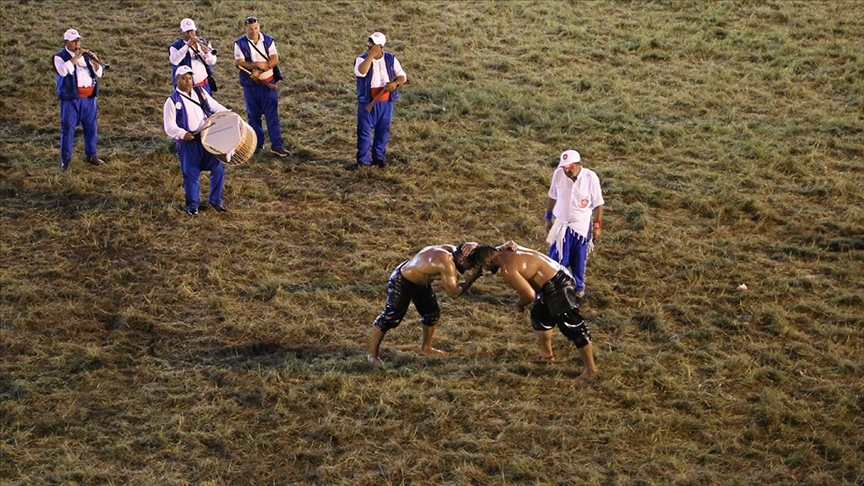Kırkpınar'da ikinci günün son müsabakası 2,5 saat sürdü