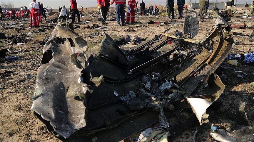 Jet crashes near San Diego, California, 6 dead
