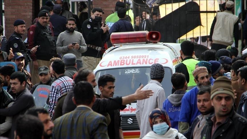 Gas cylinder blast at roadside hotel kills 6 in northeastern Pakistan
