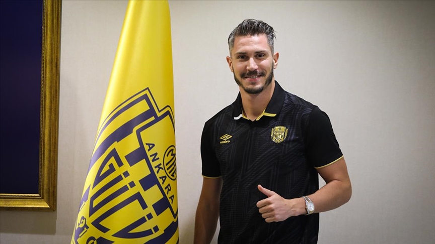 MKE Ankaragücü, Hellas Verona'dan Yıldırım Mert Çetin'i kiraladı