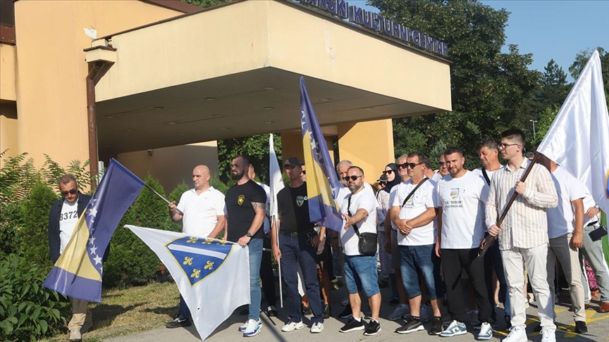 Mirna šetnja "8372" u Tuzli: Sjeme zla i fašizma neće preživjeti u Bosni i Hercegovini