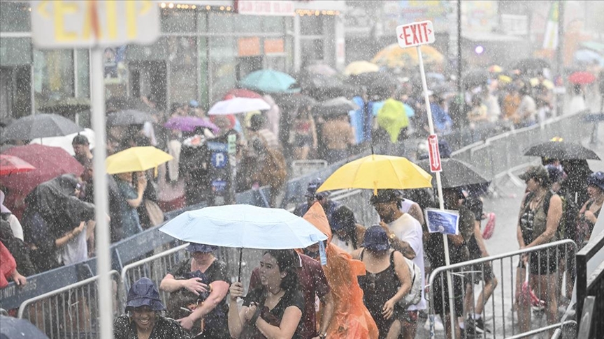 New York'ta meydana gelen sellerde 1 kişi öldü