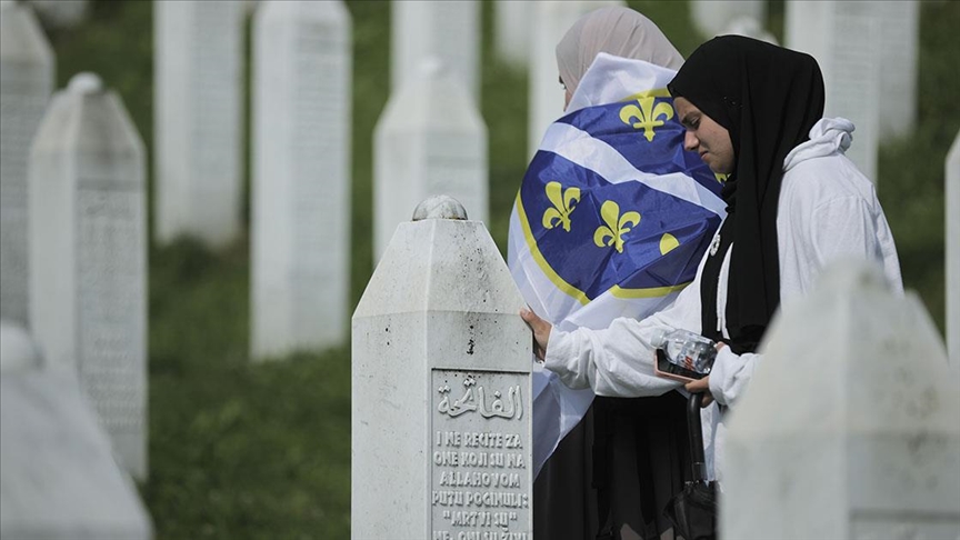 Potočare prekrila tišina, ostaju bijeli nišani kao trajni svjedok genocida
