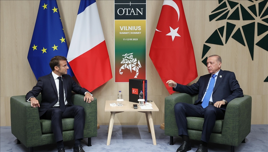Turkish President Erdogan meets French counterpart Macron in Vilnius