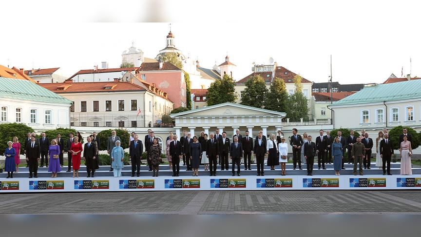 NATO leaders, spouses gather for social dinner in Vilnius
