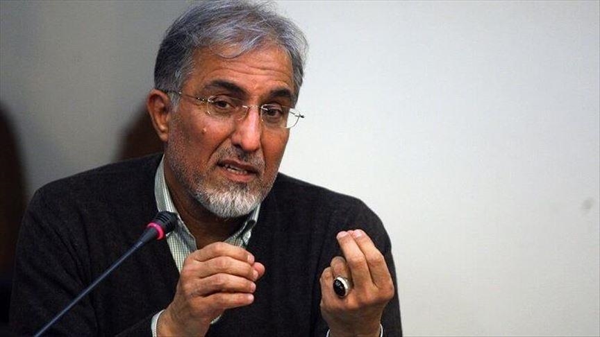راغفر: بحران ایران ناشی از دخالت نهادهای نظامی در اقتصاد است