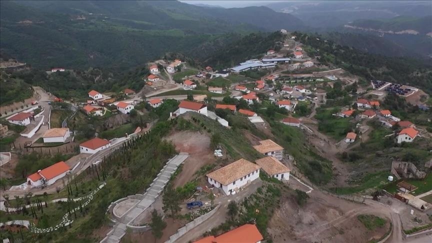 В Лачинский район Азербайджана вернулась очередная группа вынужденных переселенцев