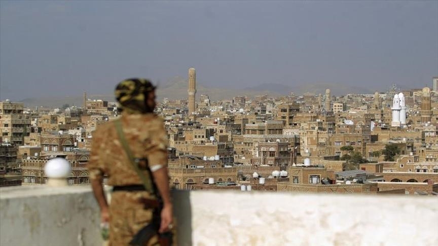 اليمن.. الحكومة و"الحوثي" تتبادلان الاتهامات بشأن تدهور العملة
