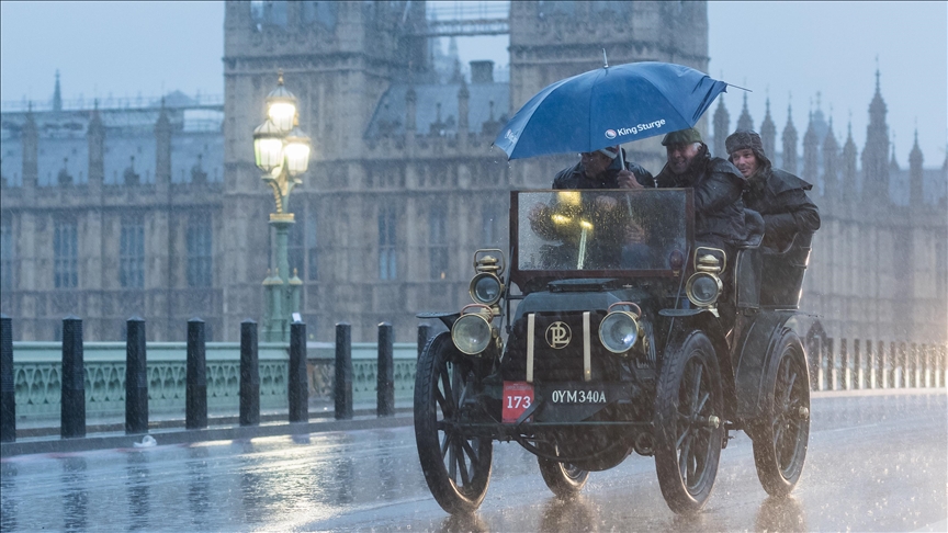 Heat waves in Europe causing strong winds, heavy rain in UK