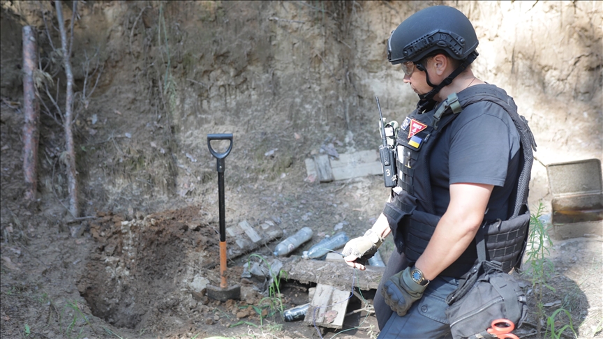 Ukrainian mine, explosive clearance experts arrive in Izium to restore war-torn areas