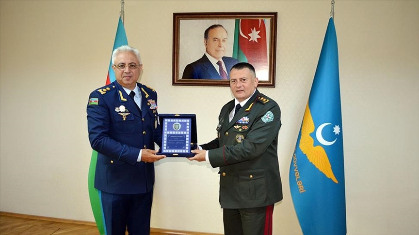 Баку и Тбилиси обсудили оборонное сотрудничество