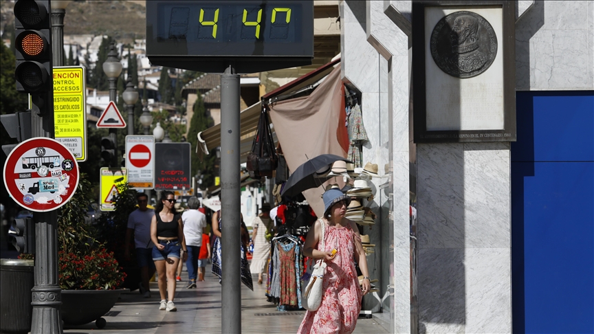 Spain's 3rd heat wave this summer to affect 30 provinces