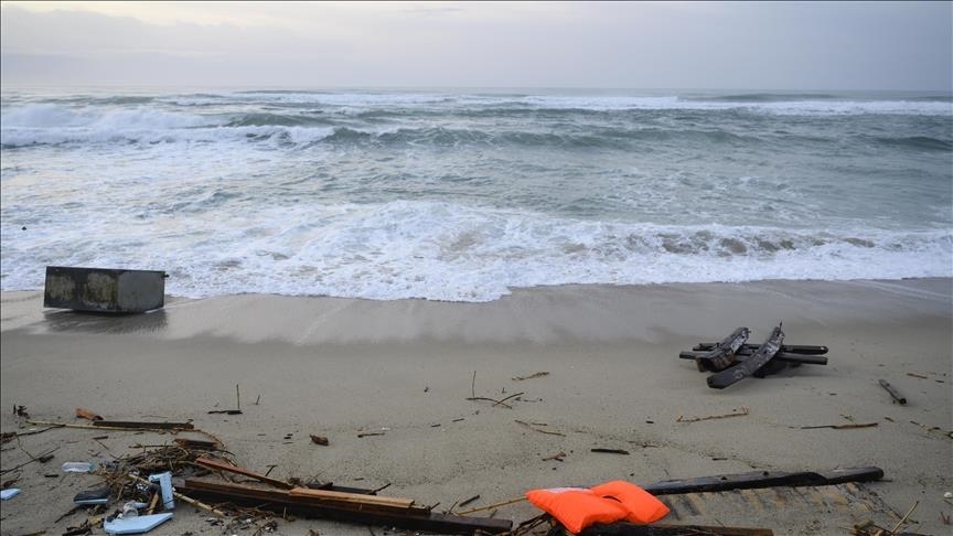 Cuerpo de bebé encontrado en playa de España fue víctima de naufragio de barco de inmigrantes