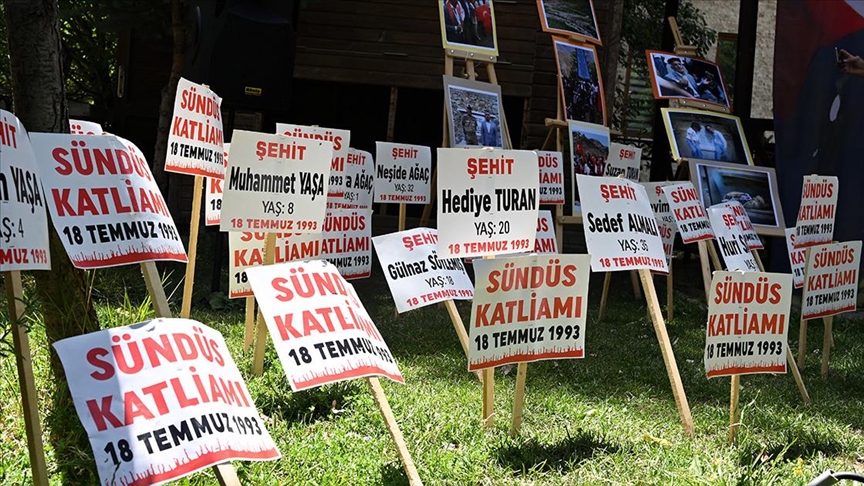 Van'da Sündüs Yaylası'nda şehit edilen 24 kişi 30. yılında törenle anıldı