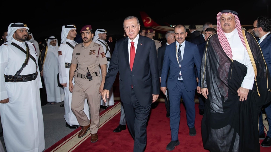 الرئيس أردوغان يتوجه من قطر إلى الإمارات
