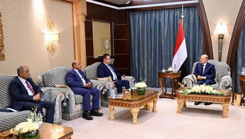 العليمي: دعم السعودية والإمارات ساهم في استقرار الريال اليمني