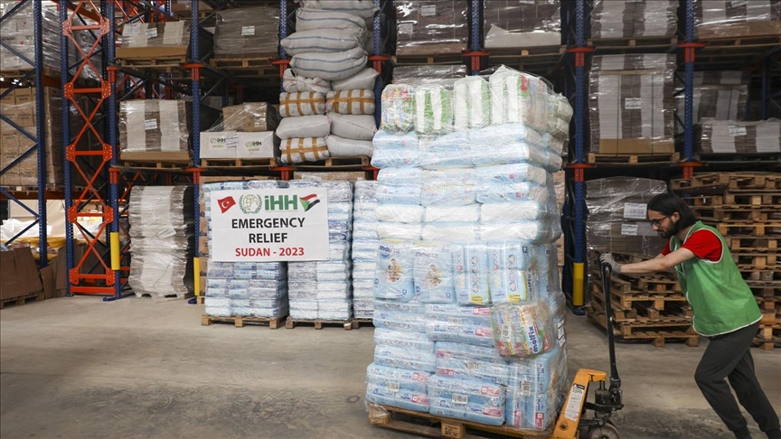 Turkish charity sends humanitarian aid to war-torn Sudan Turkish charity sends humanitarian aid to war-torn Sudan