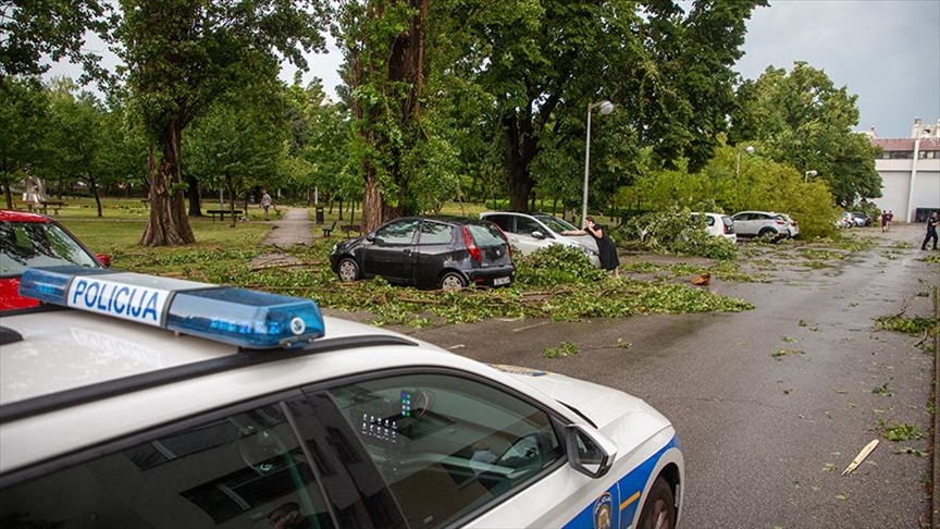 UPDATE - Hrvatska: Dvoje mrtvih i veći broj ozlijeđenih u oluji u Zagrebu