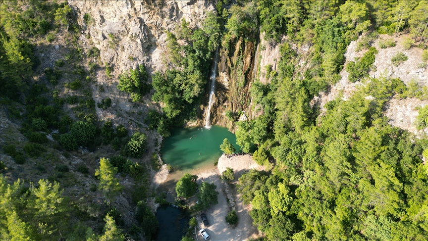 Stunning waterfall on Turkish Riviera proves major draw for tourists