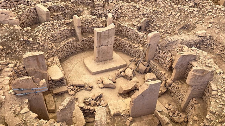 Göbeklitepe'yi insanlık tarihine kazandıran Klaus Schmidt, vefatının 9. yılında anılıyor