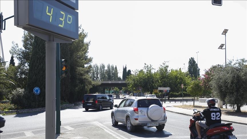 Heat wave kills 1 in Spain's Murcia Heat wave kills 1 in Spain's Murcia