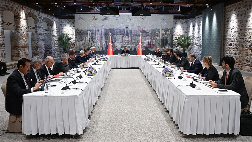 İş dünyası temsilcileri, Dolmabahçe'deki İş Dünyası Temsilcileri ile İstişare Toplantısı'nı değerlendirdi