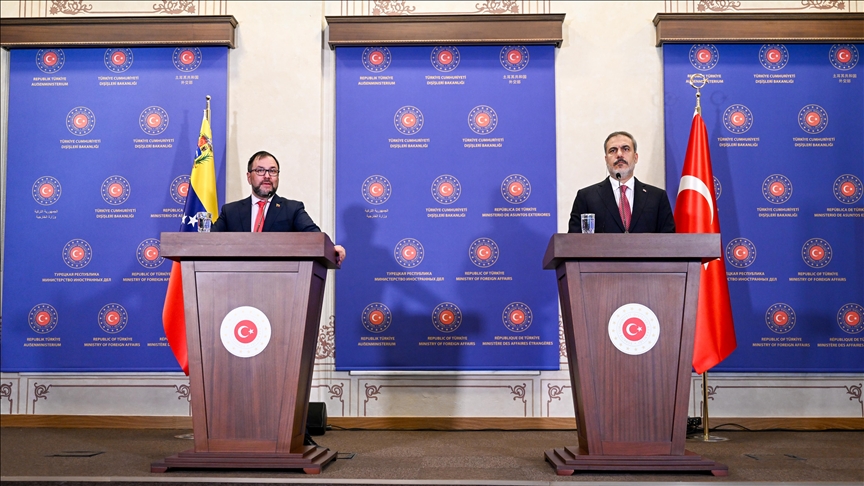 Venezuelan foreign minister praises 'extraordinary momentum' in ties with Türkiye