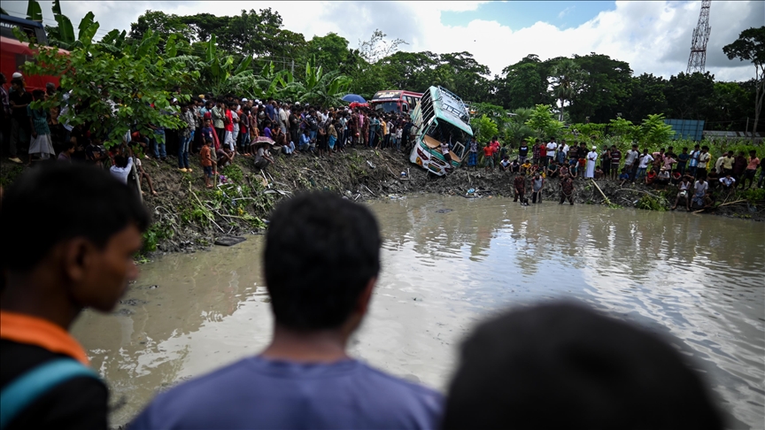 At least 17 killed as bus plunges into pond in Bangladesh