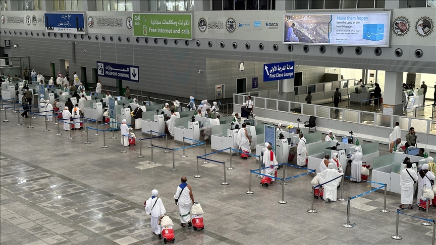 Saudi Arabia to allow its citizens to invite Muslim friends from other countries to visit, perform Umrah Saudi Arabia to allow its citizens to invite Muslim friends from other countries to visit, perform Umrah