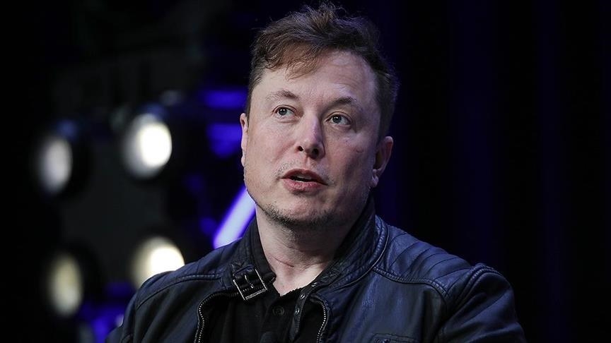 Elon Musk annonce que Twitter va changer son emblématique logo en forme d'oiseau