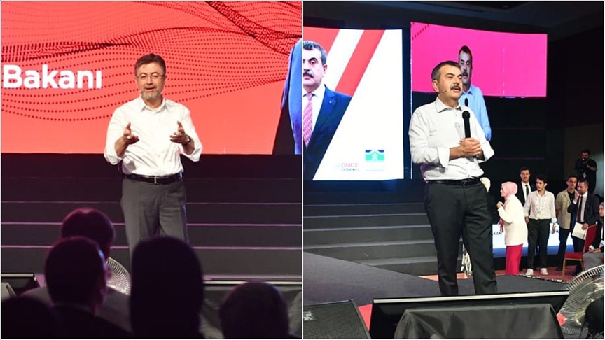 Bakanlar Tekin ve Yumaklı Bahçelievler'deki "Tercih Destek Programı"na katıldı