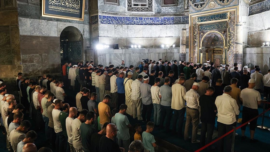 Ayasofya-i Kebir Cami-i Şerifi'nin ibadete açılmasının üçüncü yıl dönümü