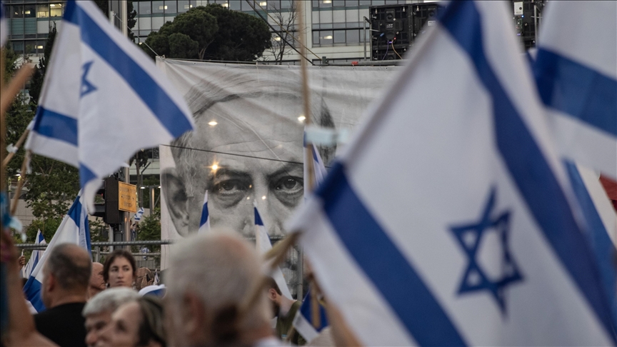 La Policía israelí desaloja a un grupo de manifestantes que bloqueaba la carretera hacia el Parlamento de Israel