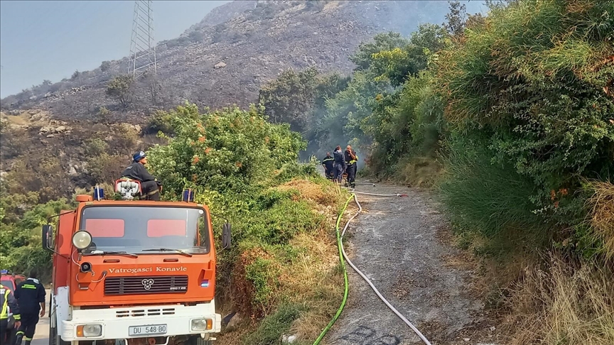 Povoljnija situacija na požarištu kod Dubrovnika, požar se proširio na BiH