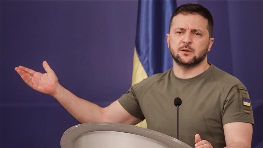 Ukrainian president submits draft bills on extending martial law, mobilization