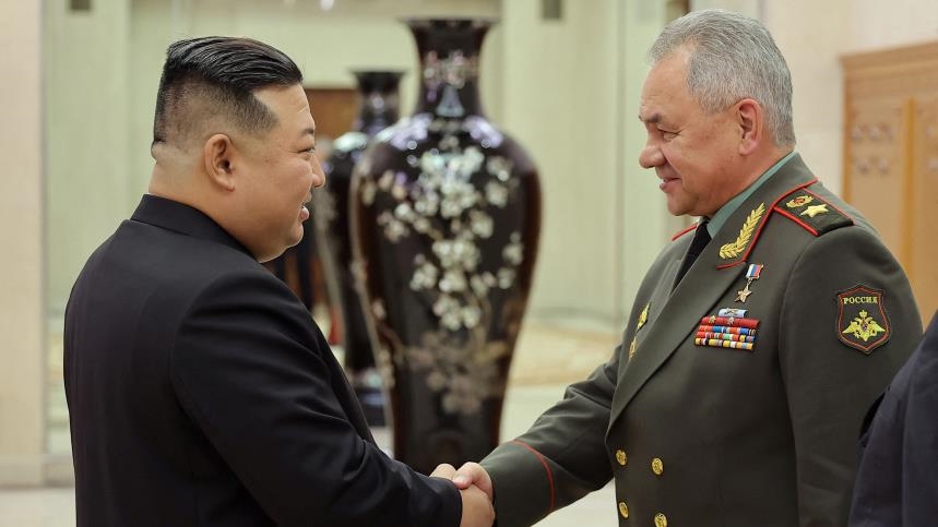 Шойгу встретился с Ким Чен Ыном в Пхеньяне