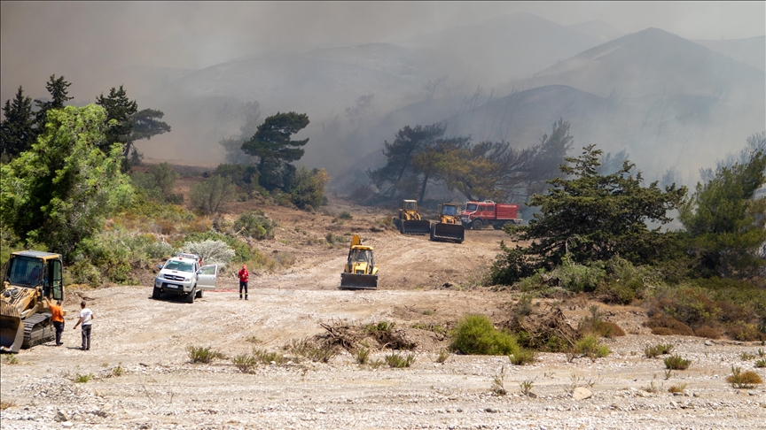 Death toll from wildfires in Greece rises to 4