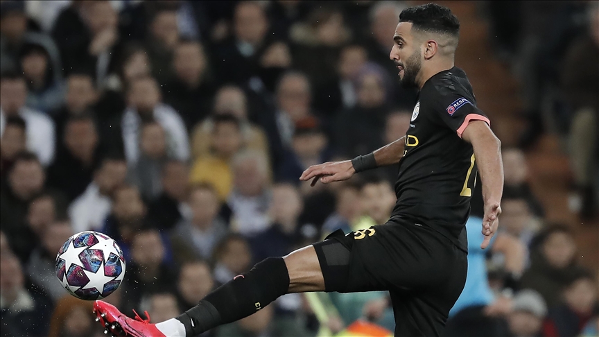 ISTANBUL - Riyad Mahrez of Manchester City FC with the UEFA