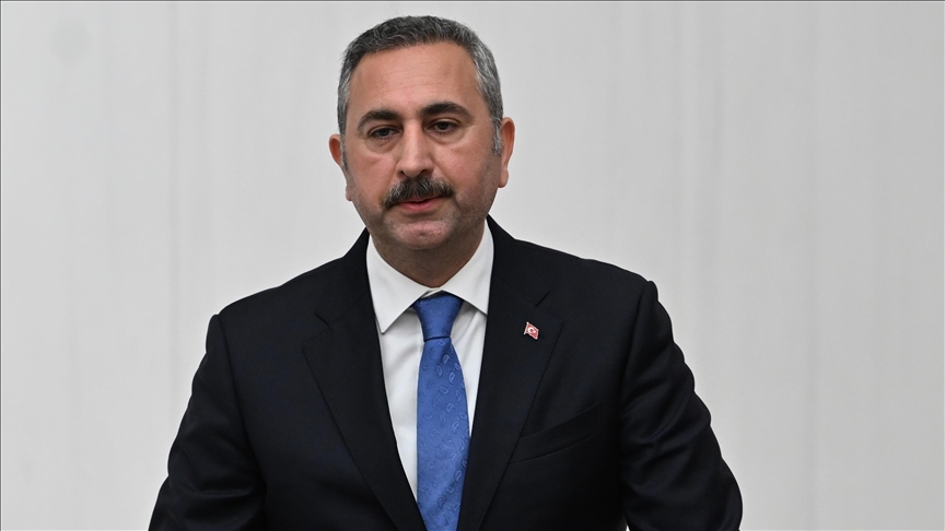 AK Parti Grup Başkanvekili Gül, BM'nin kutsal kitaplara şiddeti kınayan tasarısının kabul edilmesini değerlendirdi