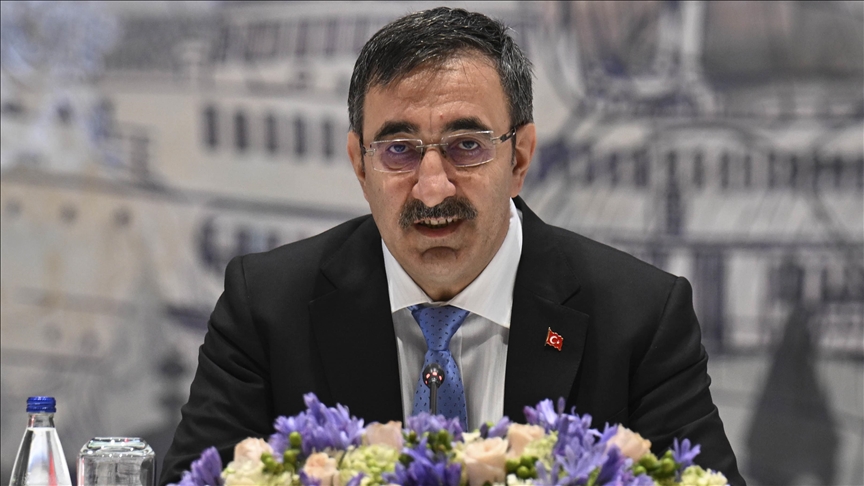 Cumhurbaşkanı Yardımcısı Yılmaz: 2026'da hem faizleri hem de enflasyonu tek haneli rakamlara düşürme perspektifimiz var