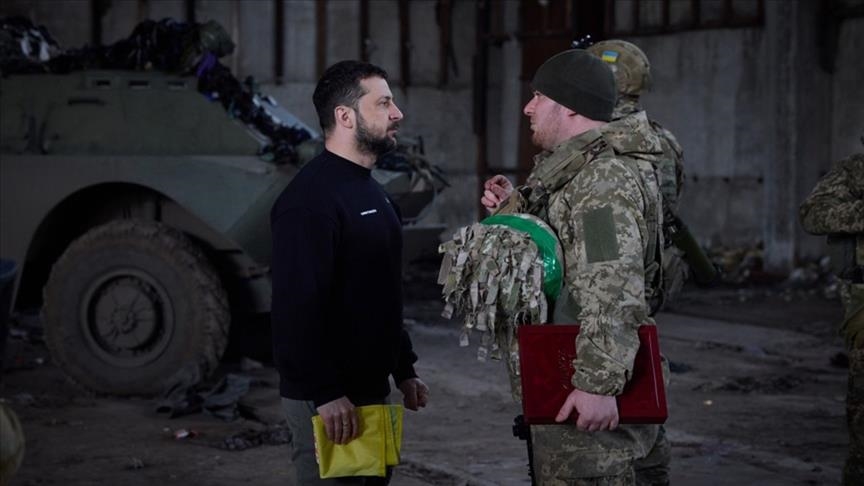 Ukrajina: Zelenski posjetio položaje Snaga za specijalne operacije u Bahmutu