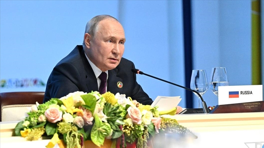 Путин: Россия готова искать пути мирного урегулирования ситуации вокруг Украины