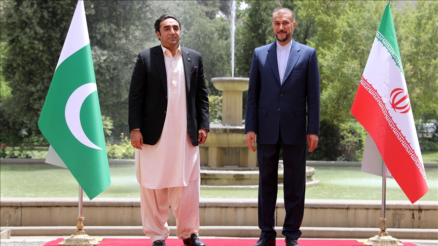 Pakistan, Iran to boost relations with 5-year trade cooperation plan