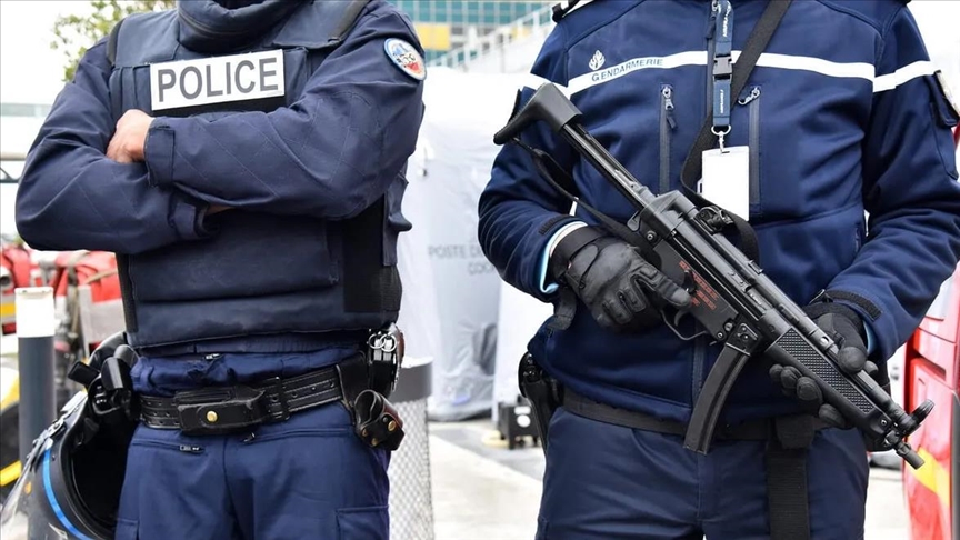 France/Affaire Hedi: Le policier auteur du tir de LBD reste en détention