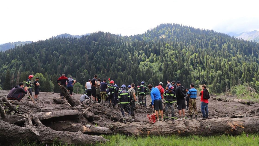 Gürcistan'ın tatil beldesi Şovi'deki heyelanda 11 kişi hayatını kaybetti