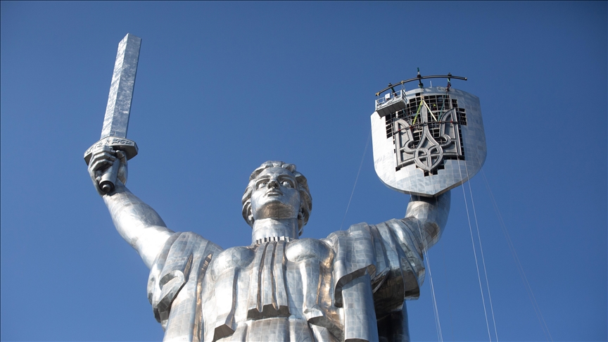 Ukraine mounts national trident on Soviet-era Motherland monument in Kyiv