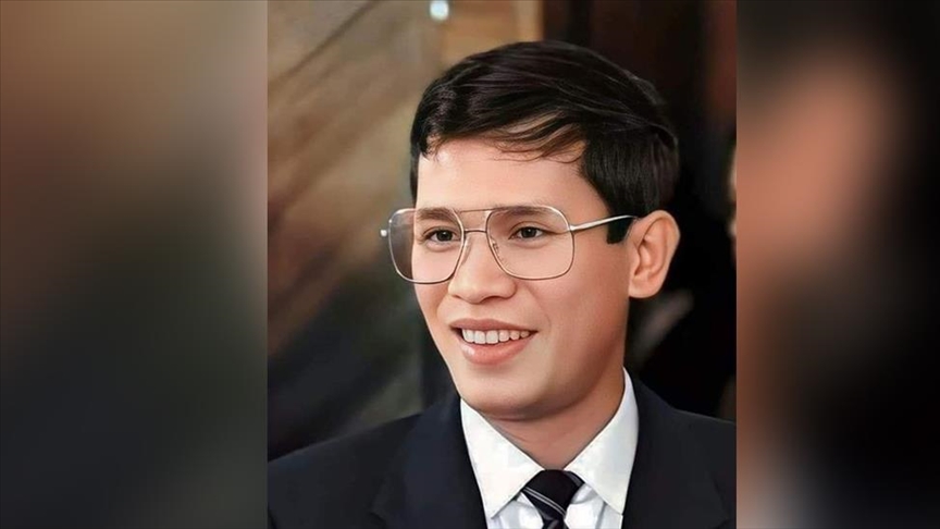 Cambodian king appoints outgoing premier's son as new chief executive