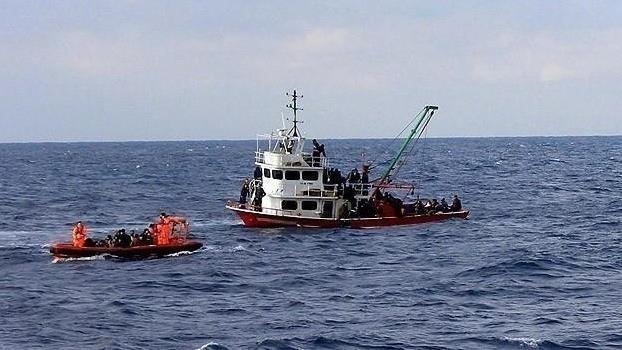 41 migrants believed dead in shipwreck off Italy