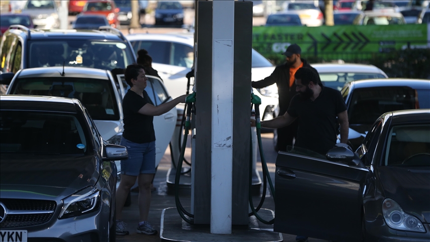 Oil prices down on weak Chinese economic signals